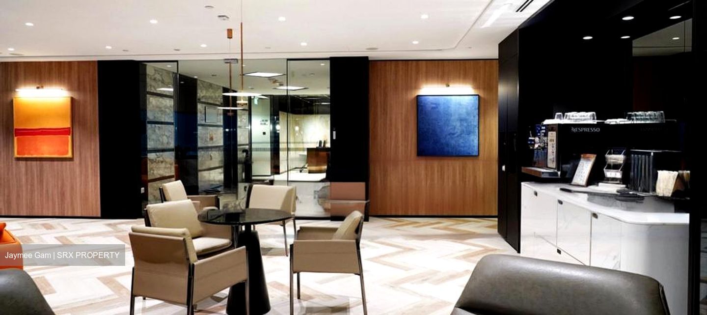 Gateway East (D7), Office #476156831